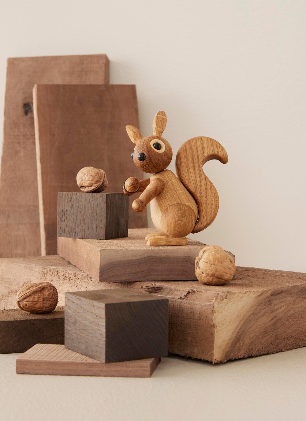 Hazel egern træfigur - Natur